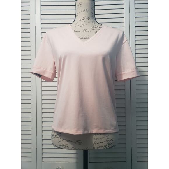 Reebok T-Shirt Women's Size Small Speed-wick Pink Athletic Short Sleeve V-Neck - Picture 1 of 10
